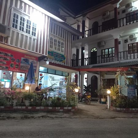 Vang Vieng Queen'S- Mountain View Hotel エクステリア 写真