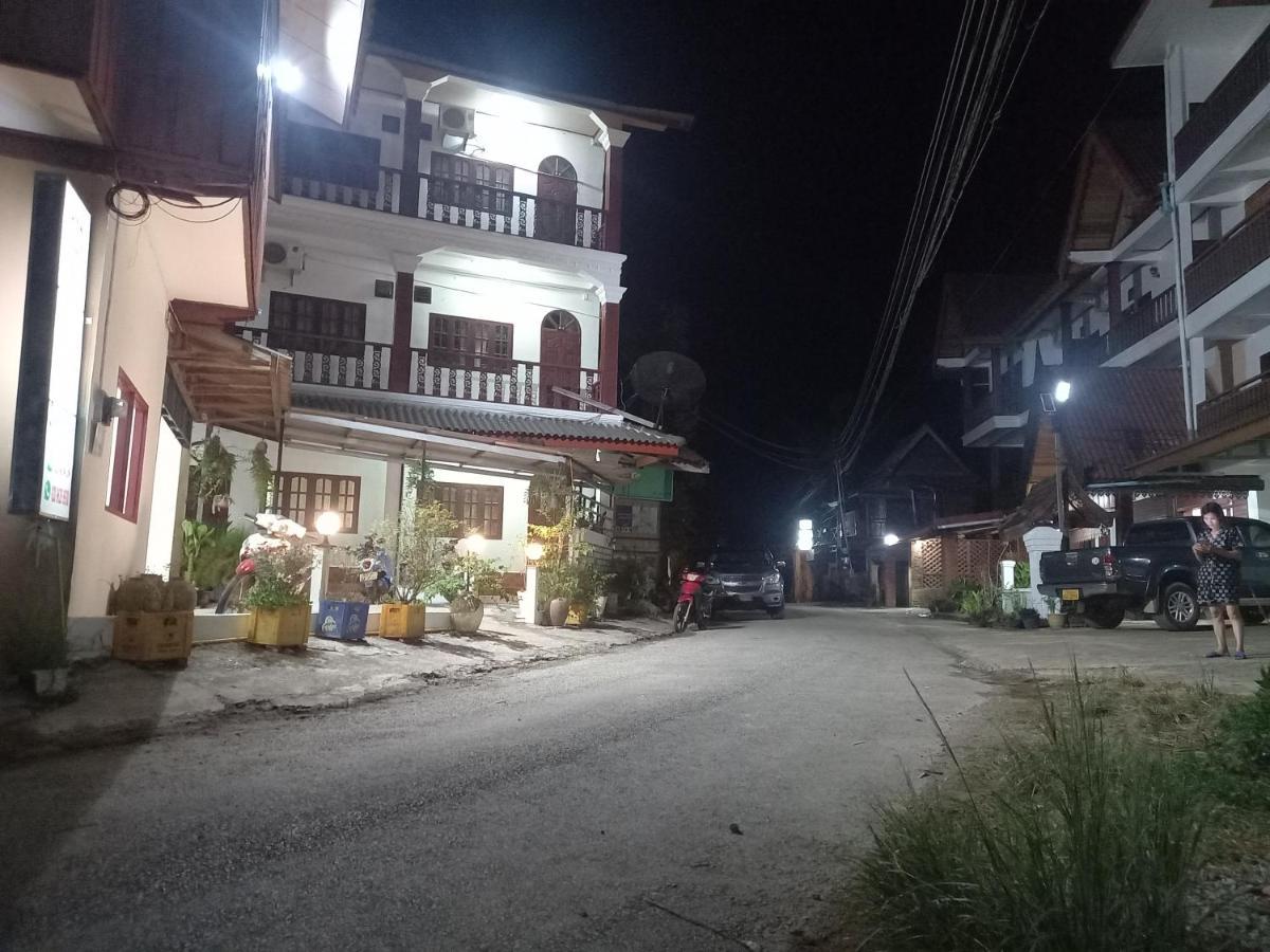 Vang Vieng Queen'S- Mountain View Hotel エクステリア 写真